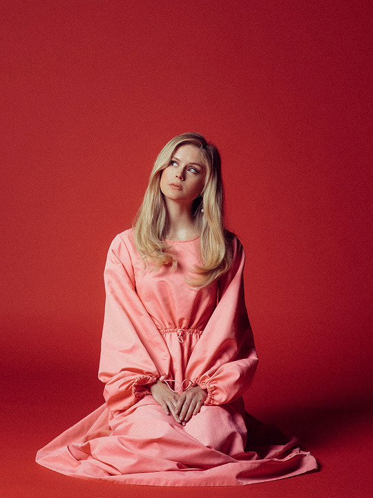 flawlessbeautyqueens:  Erin Moriarty photographed by Sela Shiloni for Grumpy Magazine