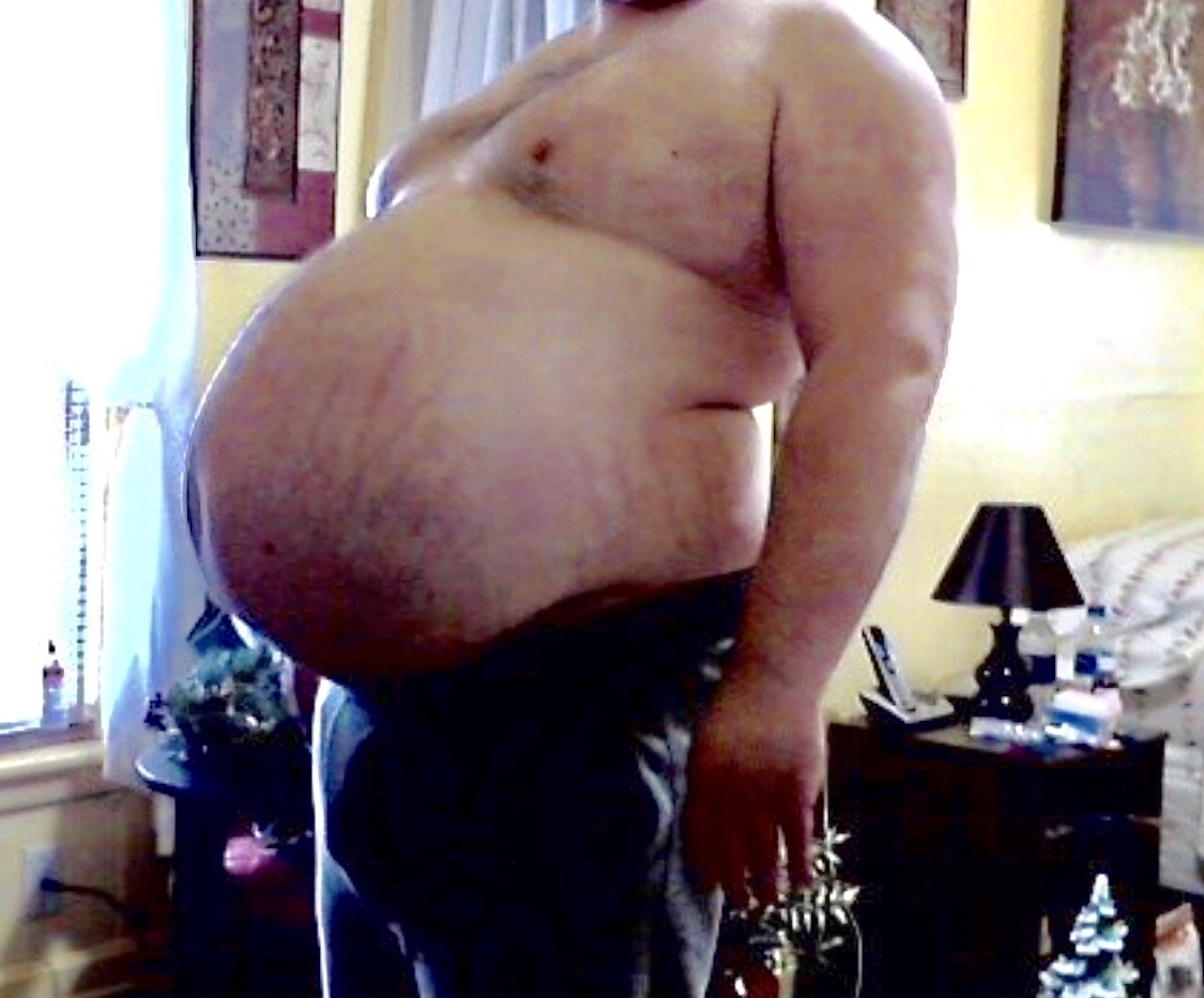 bigblackirish:Who’s up to working over this big gut with me?!