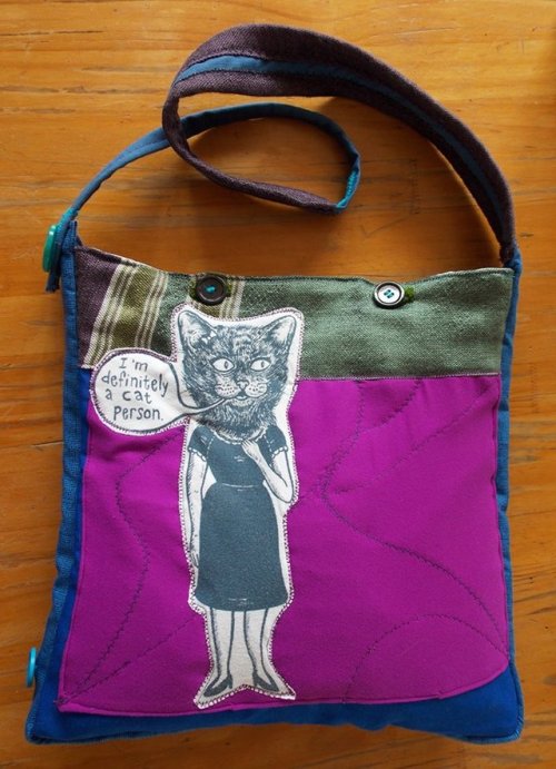 ¿Te gustan los gatos?¡Esta bolsa de Enighet es para ti!No lo dudes ni un segundo; es pieza ÚNICA.