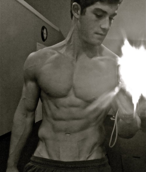prestidigitasn:  Alex Santaniello Home Page   |    Male Models Tags    |   Archives