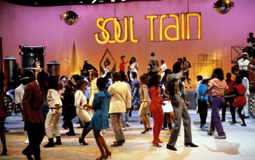 oldschool-vintageretro: Soul Train, 1970s. Good times. 