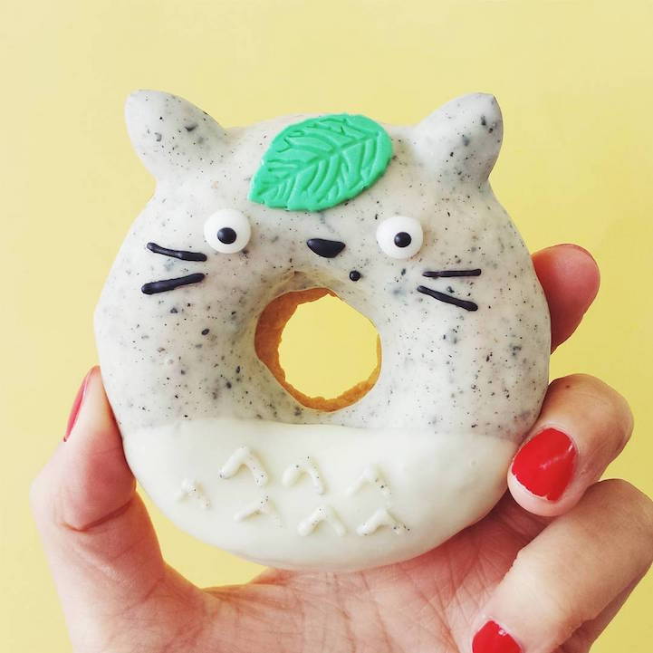 sweetoothgirl:    Delectable Doughnuts That Are Almost Too Cute to Eat… Almost