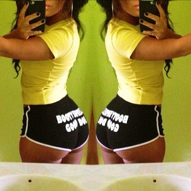 bootysmellgooddoe:  Double bubble booty from @buriedherheart in da #BSGD shorts.