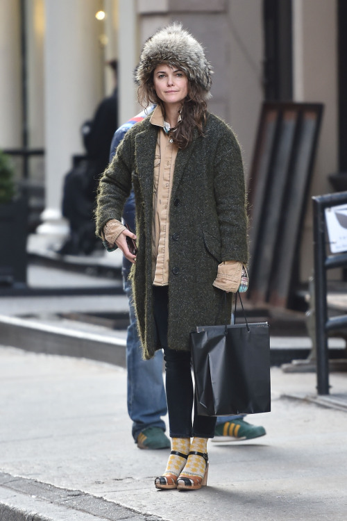 coffeestainedcashmere:Keri Russell out in NYC 