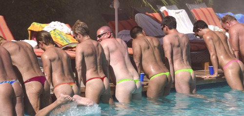 BIG BUTT IN THONG