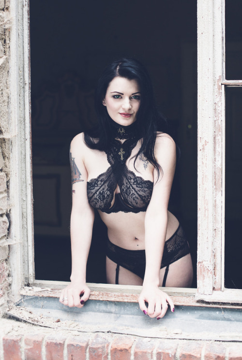 alissanoir:photo: marcus kauthwww.alissa-noir.net