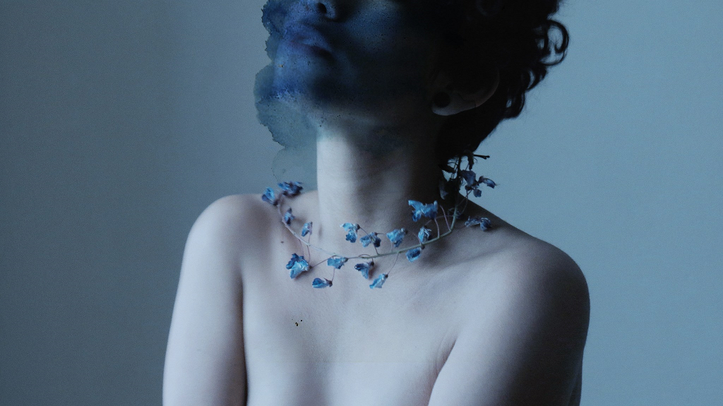 artemisdreaming:Yuliana Mendoza (Silence Effects on flickr)  HERE    