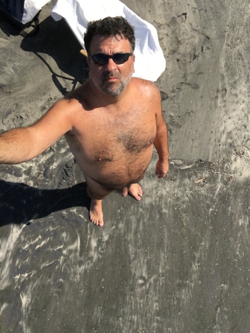 bigbarbariansuit: papabear2467: More of the shoot from Blacks Beach California Yesss