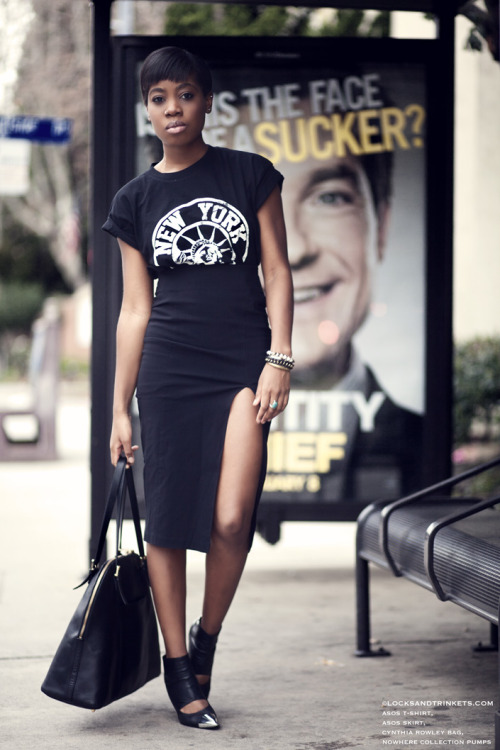 blackfashion: River Island New York t-shirt // ASOS pencil skirt  // Cynthia Rowley bag // Nowh