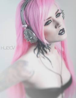 gothicandamazing:  Model: Kelly EdenPhoto: HUGO V PHOTOGRAPHYWelcome to Gothic and Amazing 