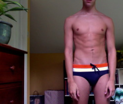 pacific-eyes:Got my very first speedo yesterday!