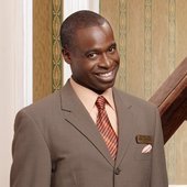 ethanwykes:  gutsmanschoiceass:  necrophilofthefuture:  did you know that phill lewis