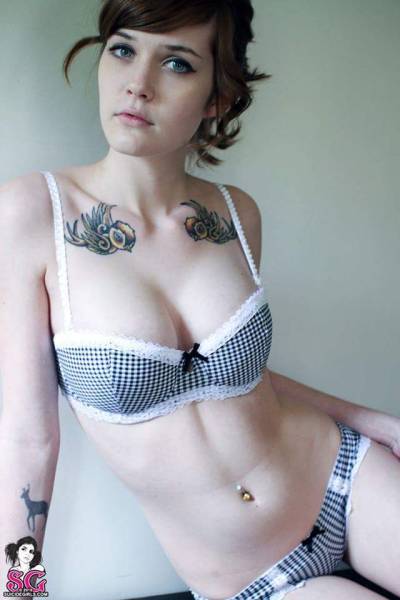 Levee Suicide Nude