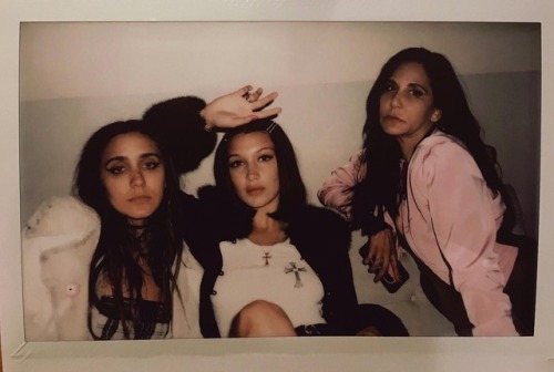 bel-hadid:jesse jo stark, bella hadid, and laurie lynn stark via jesse’s instagram (jessejosta