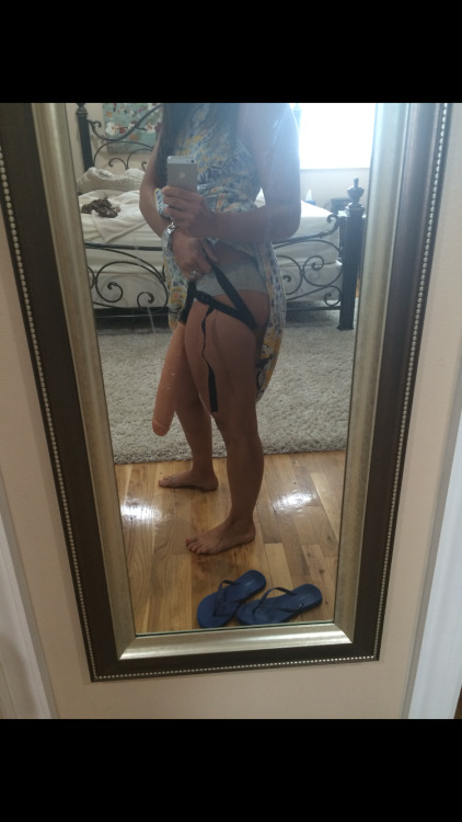 deeplyfreeky666: A woman that can do both is a woman worth keeping