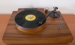 vinyl-vice:  DIY turntable