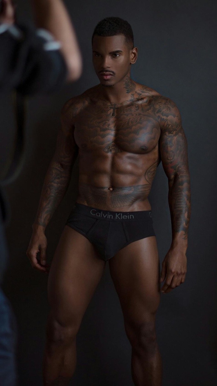 zztopstitch:  Quinten by Frank Marando.