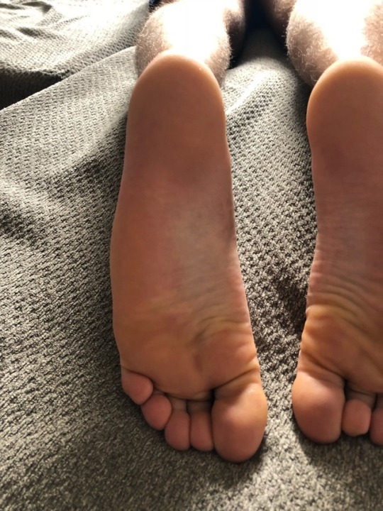 feetman80:  German feet: A friends lovely feet…. 😍 Love to worship them!! I was allowed to play with them today for 1 hour. It was great! 😍😛