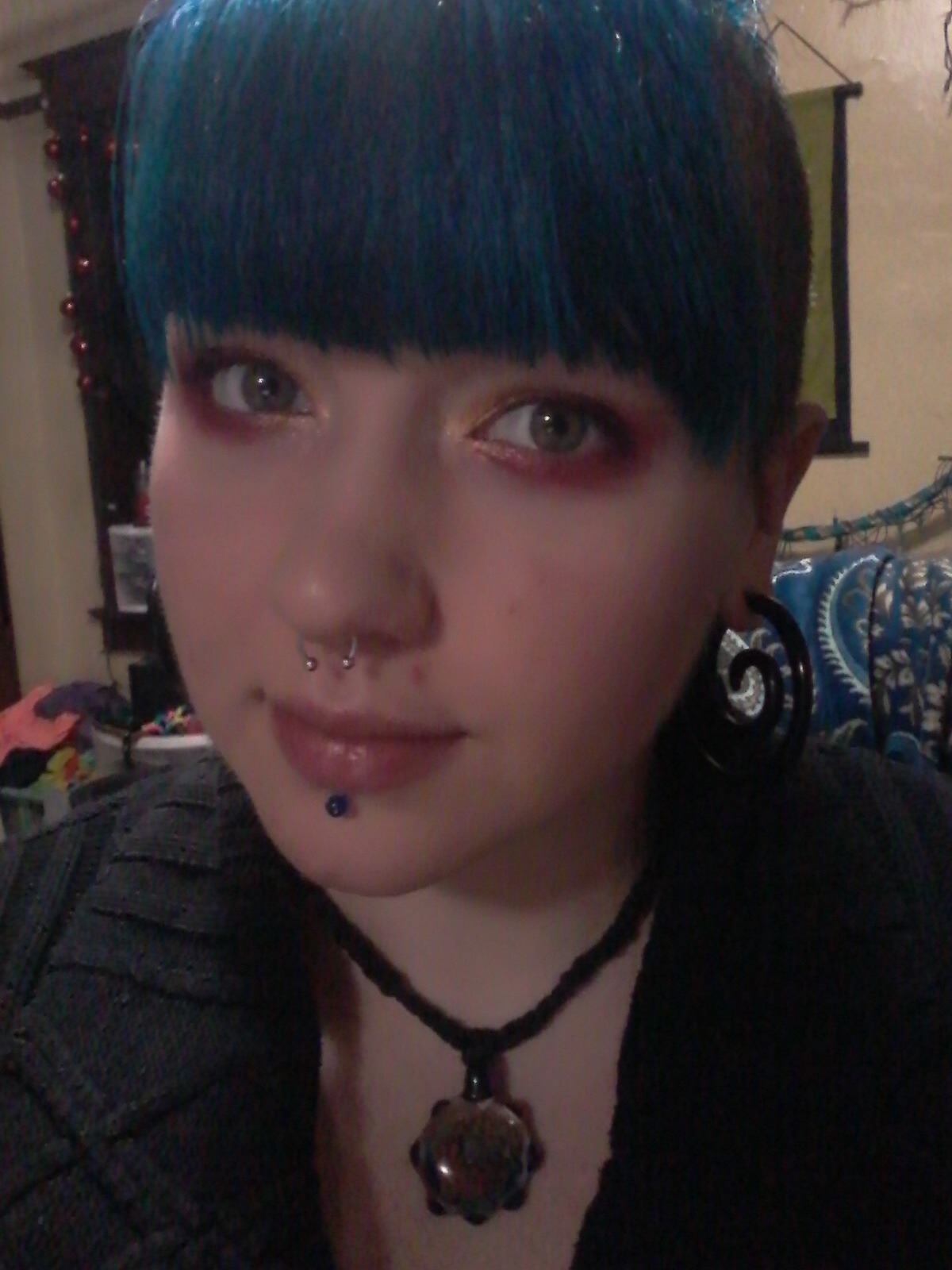 acidkittiegoddess:  Nya kitty ♡ kawaii  cut my bangs something different :3