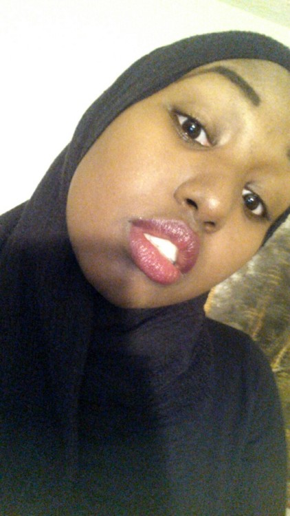 damaseas:  Blackout hijab edition