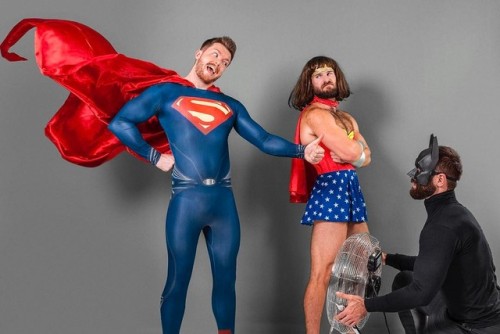 chrisjonesgeek:  YOU’VE ALWAYS BEEN MY BIGGEST FAN, BATMAN.  . . Utterly silly day with @pakozoic @mrmattlister and @cleverprimeuk. 📷 I heard @henrycavill tried to do this exact shot with @benaffleck but he refused. Sorry Henry.
