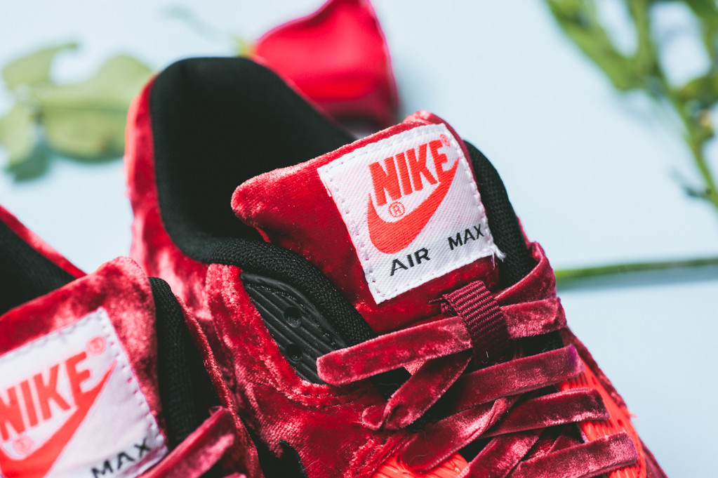 dunk360:
“Nike Air Max 90 Anniversary - Red Velvet
”