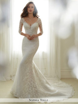 iamnotreallyintofashion:  Sophia Tolli