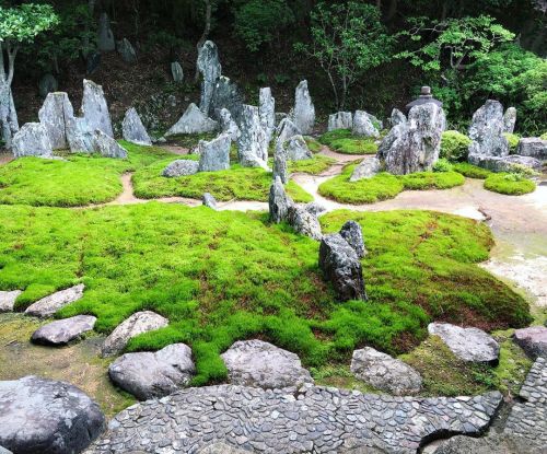 高野山 西禅院庭園 [ 和歌山県高野町 ] Koyasan Saizen-in Temple Garden, Koya, Wakayama の写真・記事を更新しました。 ーー親鸞聖人や松下幸之助ゆかり