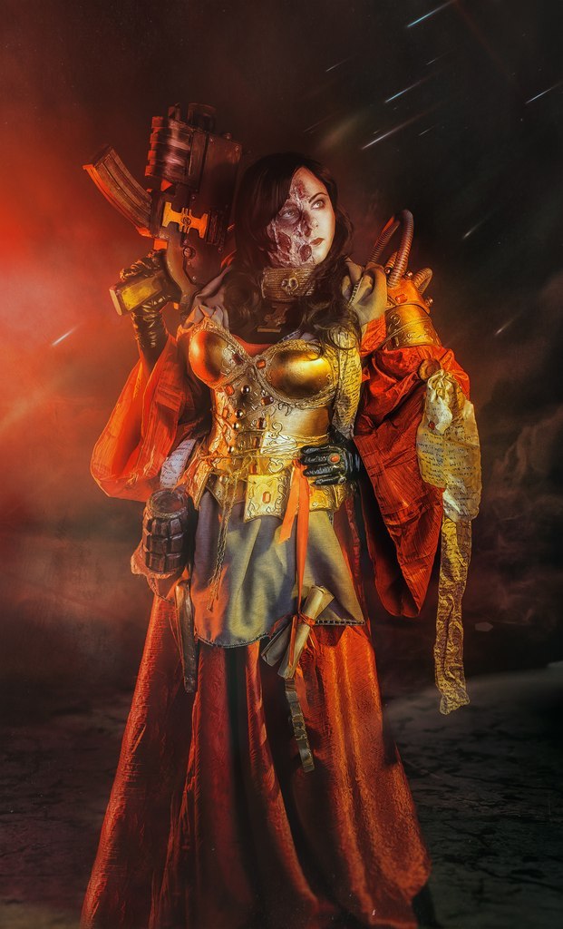 kamikame-cosplay:  From Russia an awesome Warhammer 40,000 Cosplay! Theodora, an
