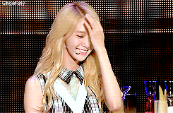 gingerfany: Goddess Yoona showing off the Check choreograph (x)