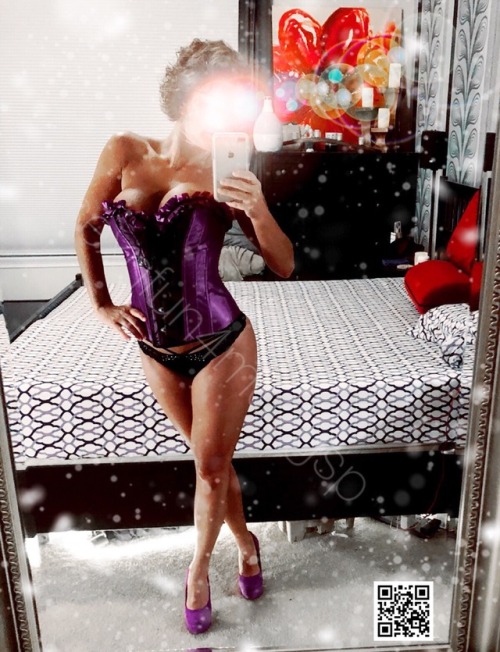 Getting ready for some Hotwife fun!! My bull requested a corset, hopefully he likes it 