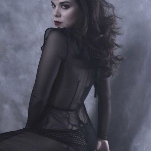Vamp life // wearing @agashibychristinao gown & @tsktsknyc panties, from my collab with @maxnova