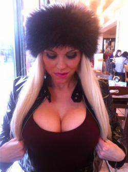 bimboshusband:  Tumblr’s best bimbo blog: