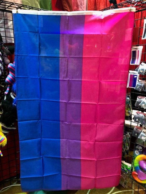 snootyfoxfashion: LGBTQ+ Pride Flags from LikeACatCraftsPhilly Pride // Lesbian // Bisexual // 