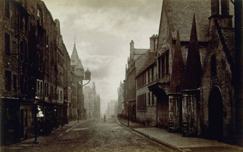 thegoblinmarketofficial:  Moray’s House, Edinburgh 1850By James Valentine