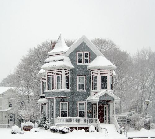 steampunktendencies:Snowy Victorian Houses