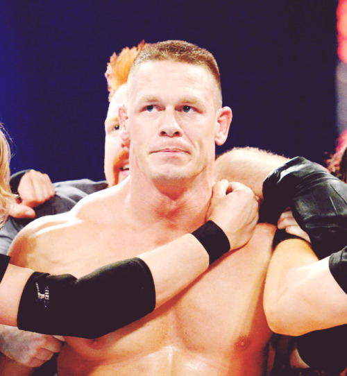 Lucky lumberjacks getting their hands all over cena! Sheamus looks like he’s in a nice spot ;-)