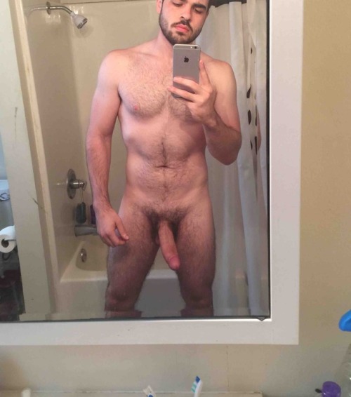 straightboyspics:  I only like straight boys :PMore STRAIGHT BOYS PICS Here!