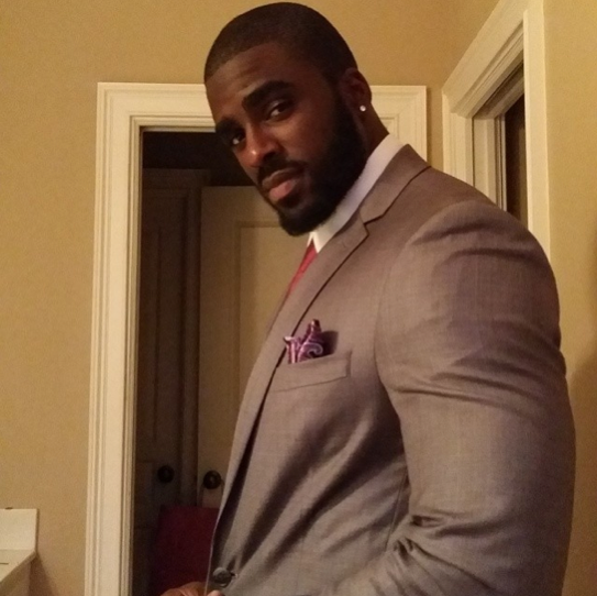 hottiesofthiscentury:  blackgayporn:  #SeriouslySexySundays wraps up with the incredibly