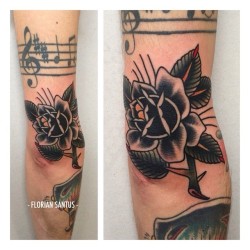 floriansantus:  Black rose on Manuel’s elbow! Thanks man! #traditionaltattoo #oldschooltattoo #floriansantus #amsterdam #admiraaltattoo