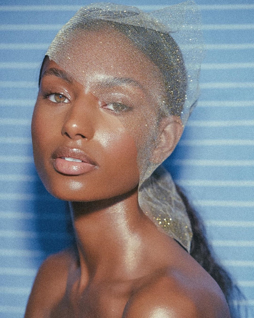 im-prada–u-nada:  @sydneyjharper by @solmazsaberi  