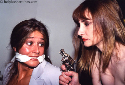 bondagehedgehog:  Break In at FM, part 1