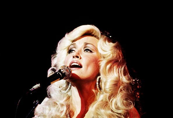 elizabitchtaylor: Dolly Parton onstage, 1970 