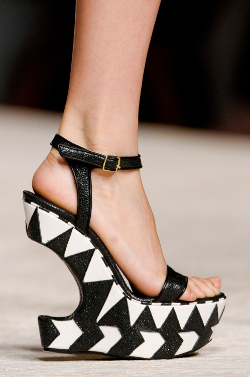 icy-fashion:  ERMANNO SCERVINO SPRING 2013
