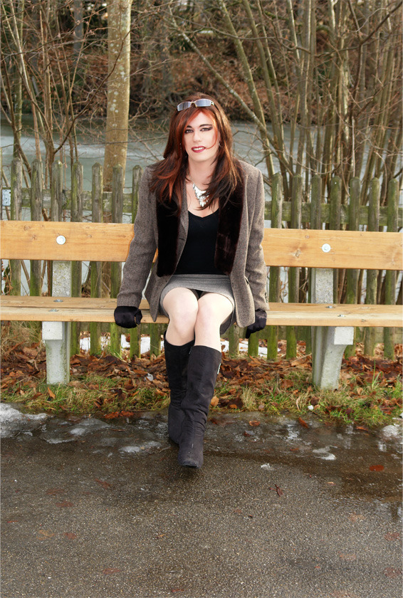 hypnotisedsissyslave: janablacksttime:  My first professional shooting. I’m still