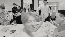 hobisu: gdragon being cute during bigbang’s tour reports ^^