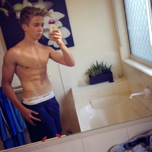 prettygayboys:  similar posts: here
