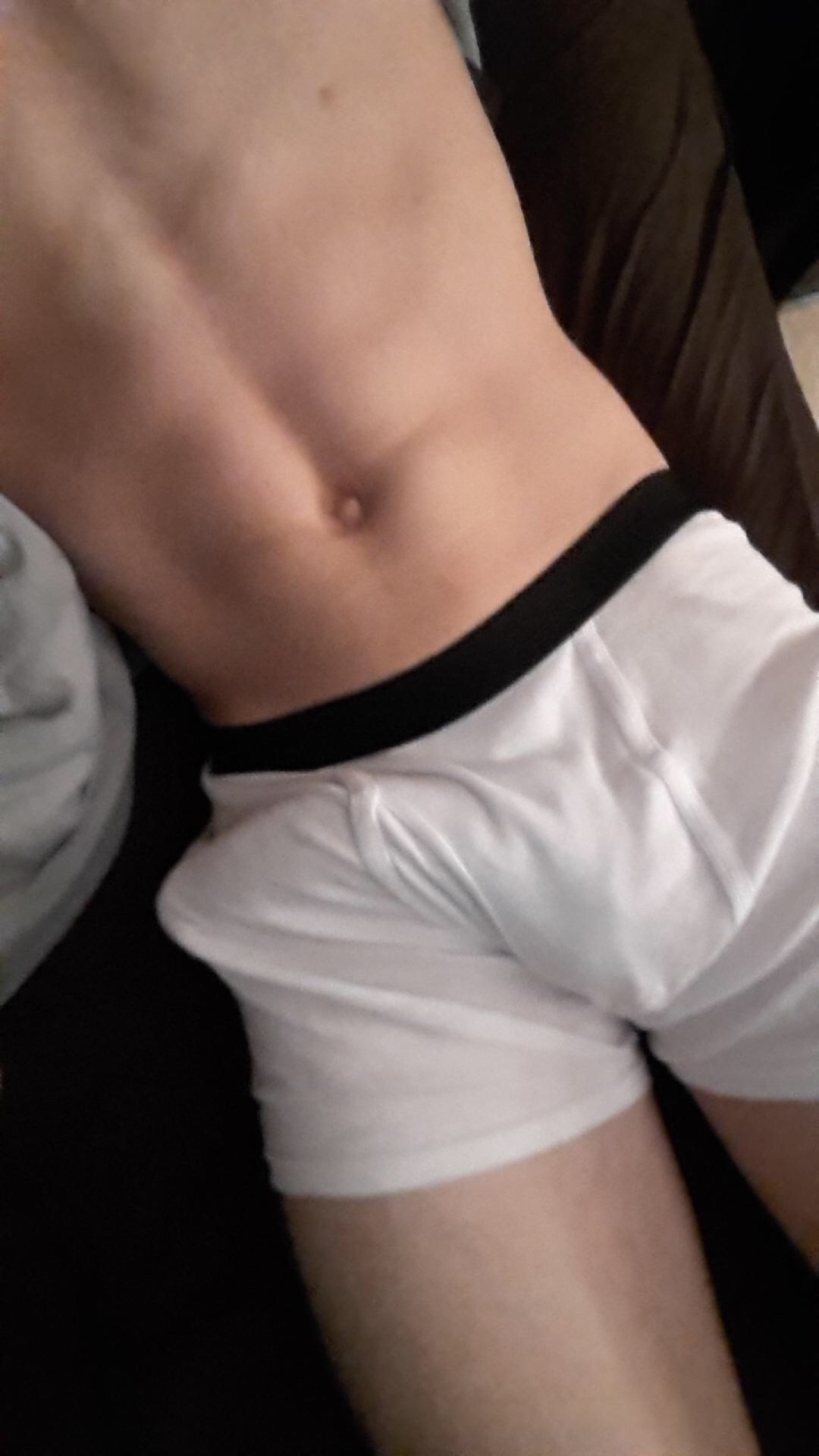 hugethingsss:  h u g e t h i n g { s s s }