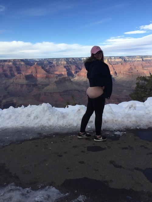 guerababy:Here’s a pic of me mooning the grand canyon *shrugs*