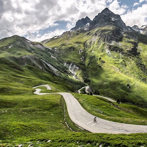 deepsection: rollersinstinct: Roads I’d like to ride: Col du Glandon in France photographed by the